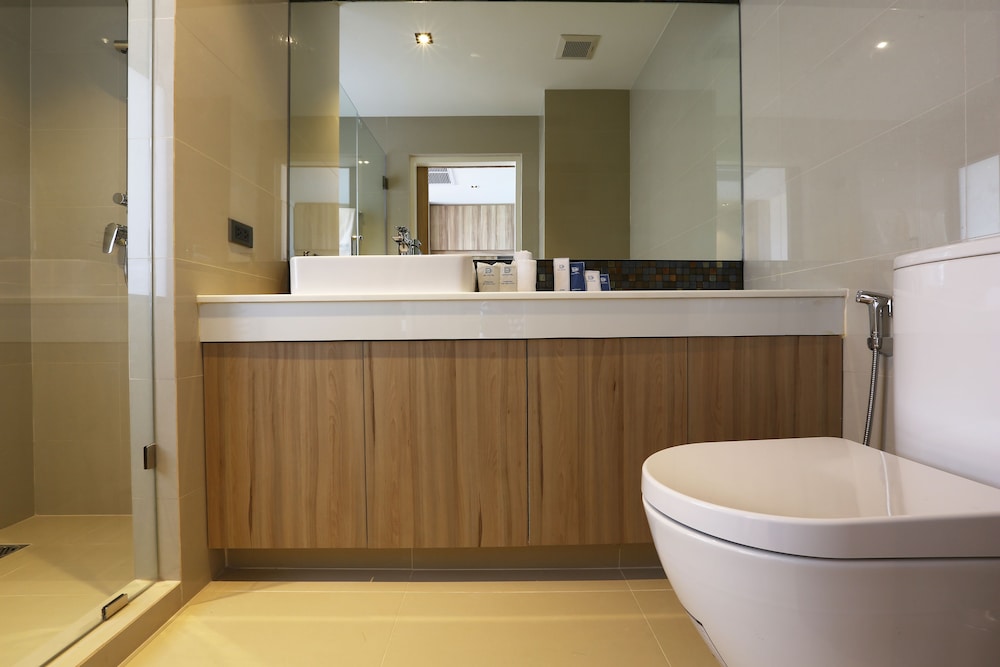 Deluxe Double Room - Photo 12