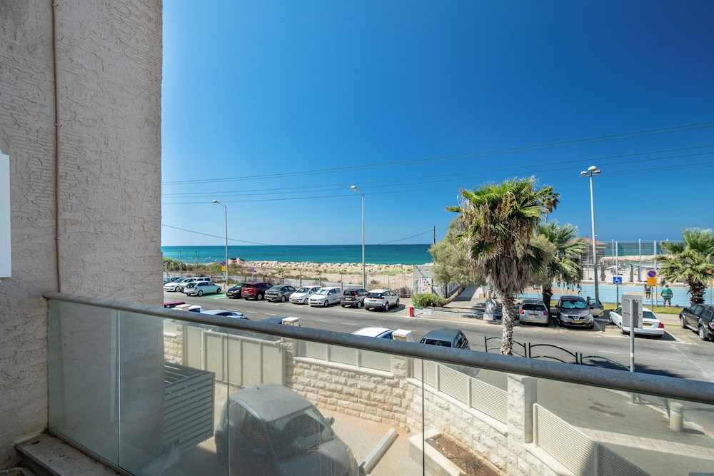 Apartment, 4 Bedrooms, Balcony photo 2