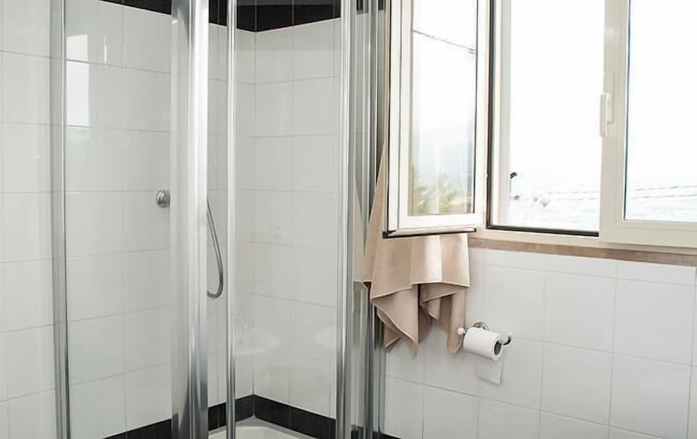 Deluxe Triple Room, Balcony, Mountain View photo 2