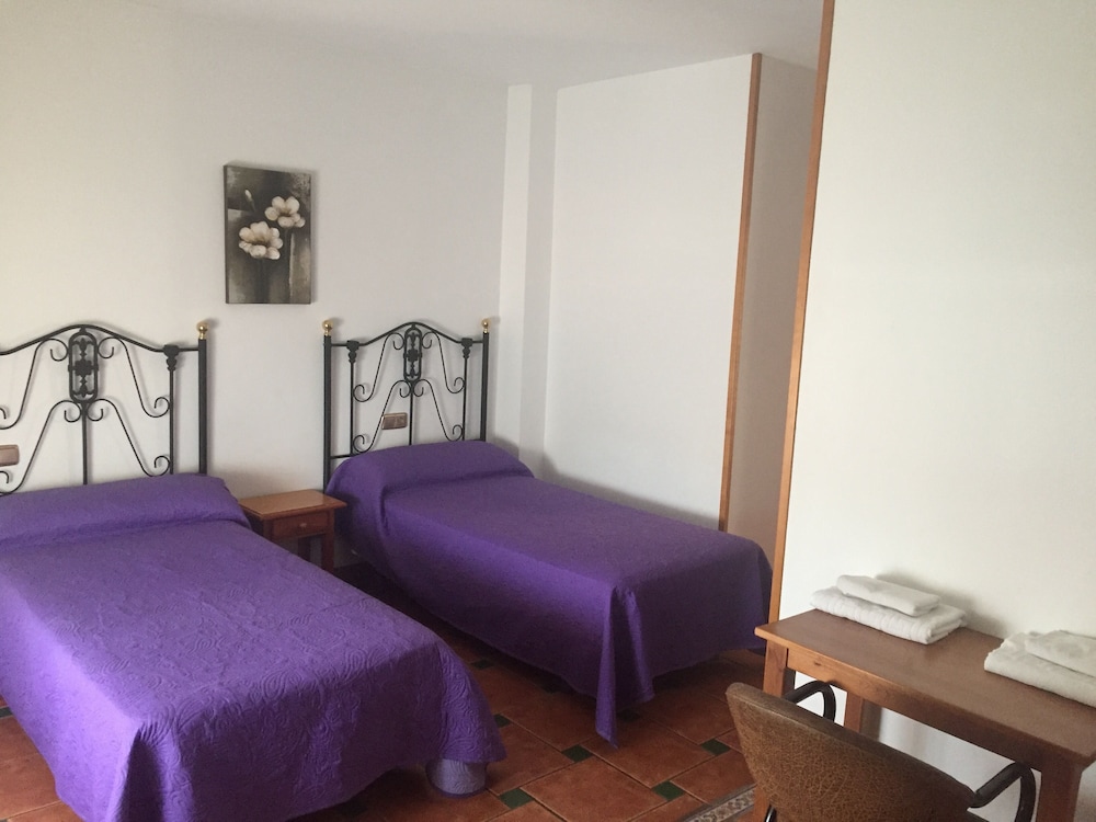 Habitación Doble Básica o con Dos Camas
