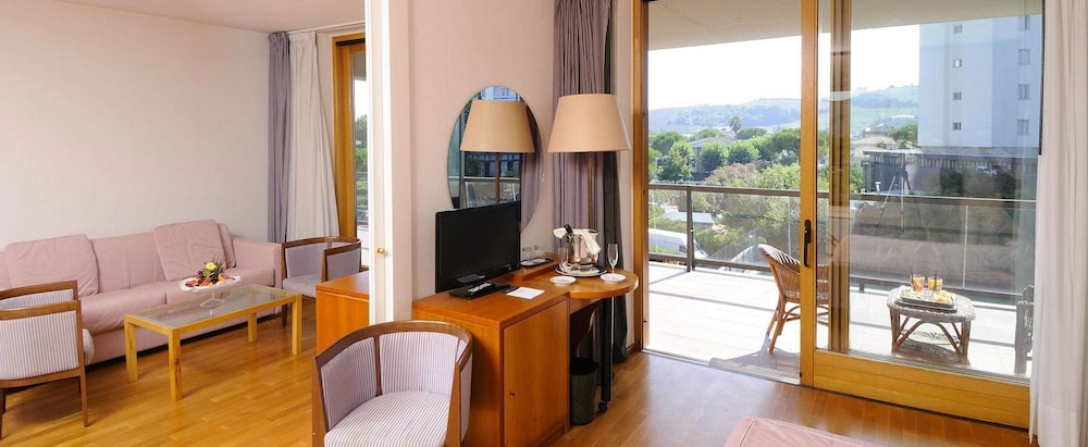 Double Room, Hill View photo 2