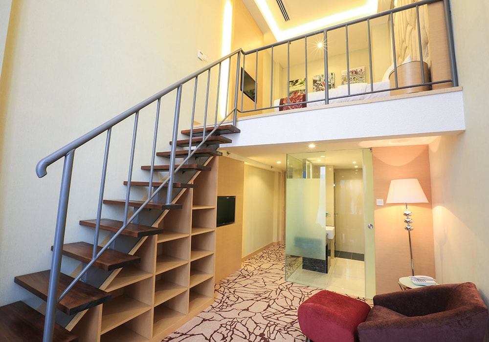 Studio Suite photo 1