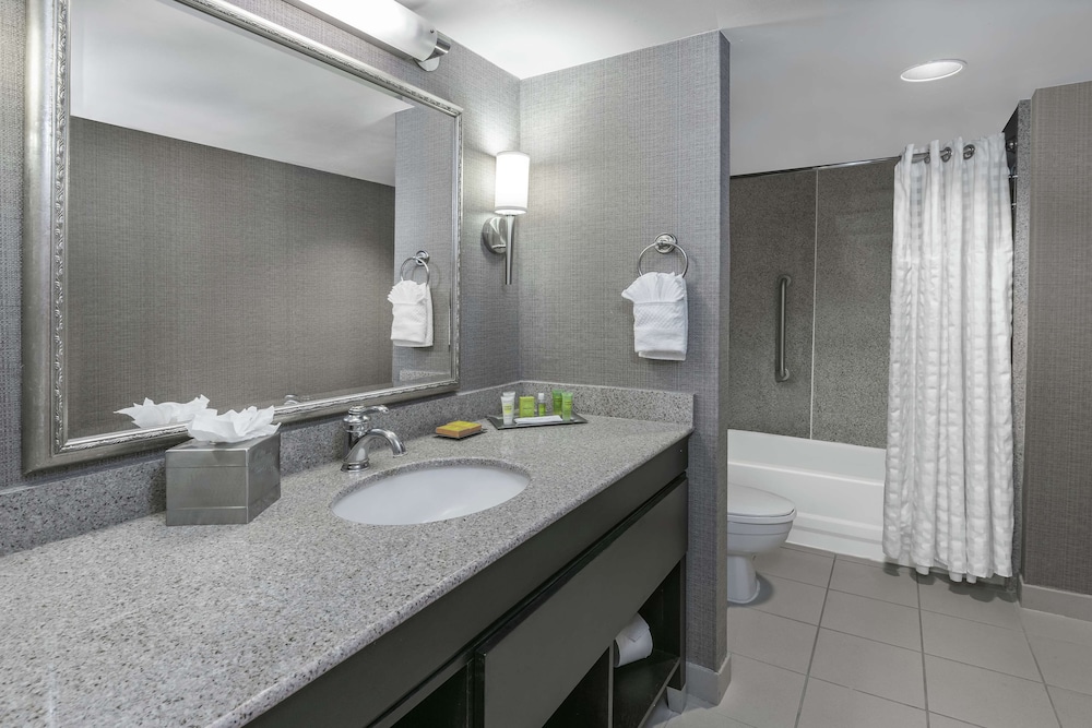 Junior Suite, 1 King Bed - Photo 2