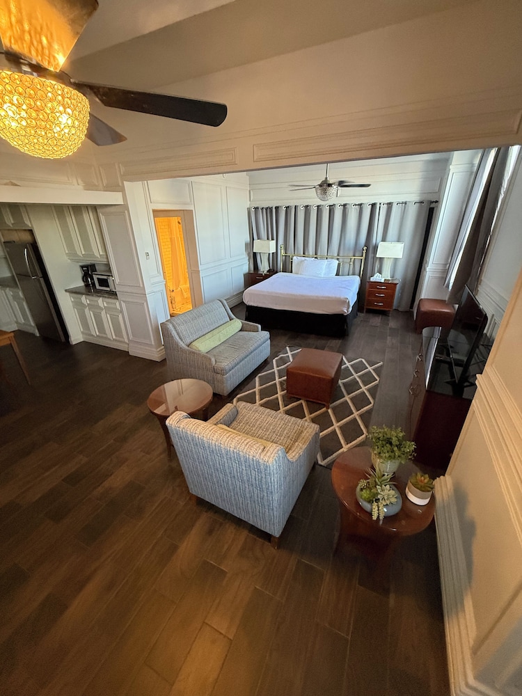 Luxury Studio Suite photo 3