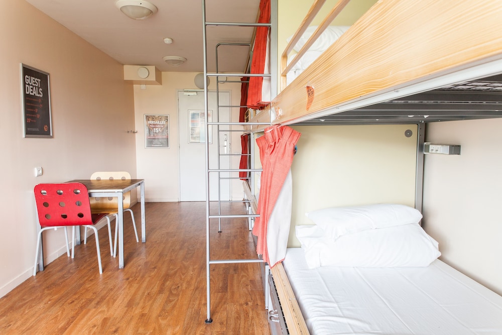 Shared Dormitory, Women only, Shared Bathroom (6 Bed Dorm) photo 3