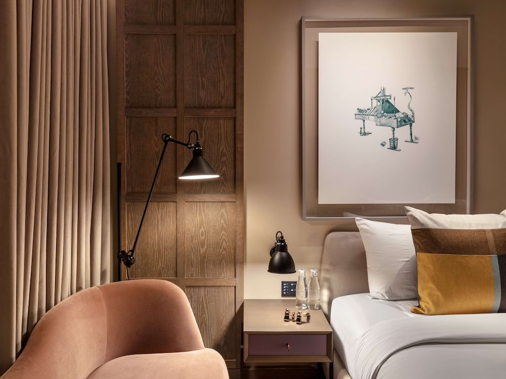 Exclusive King Room with One King Bed (Non Smoking)