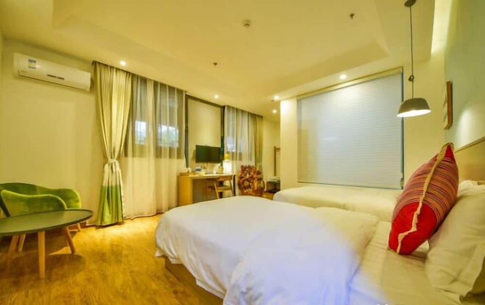 Deluxe Twin Room(Chinese Domestic Guest Only) photo 2