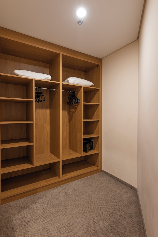 Suite - Photo 6