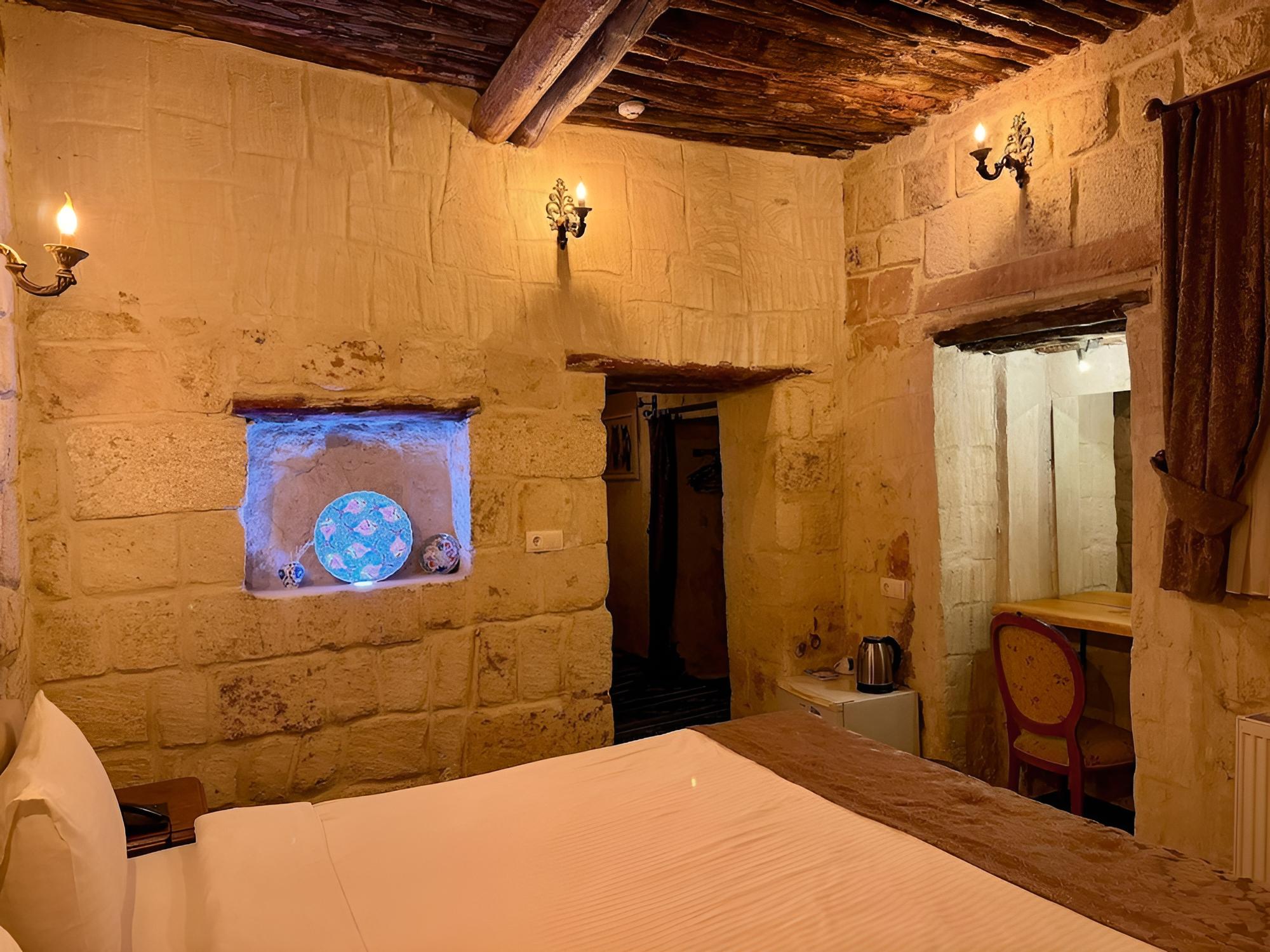 Deluxe Room - Photo 8