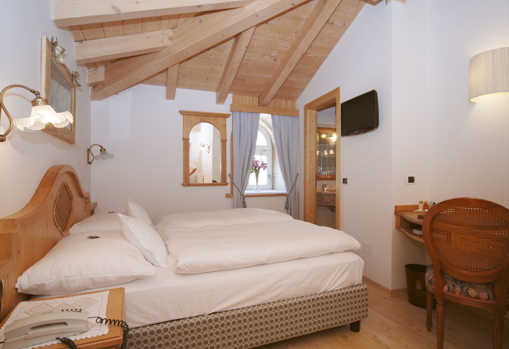 Classic Double or Twin Room photo 1
