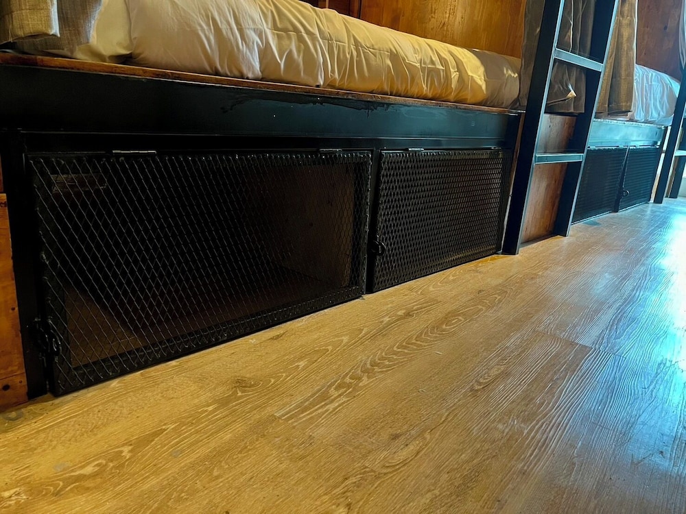 Mixed Dormitory Room photo 3