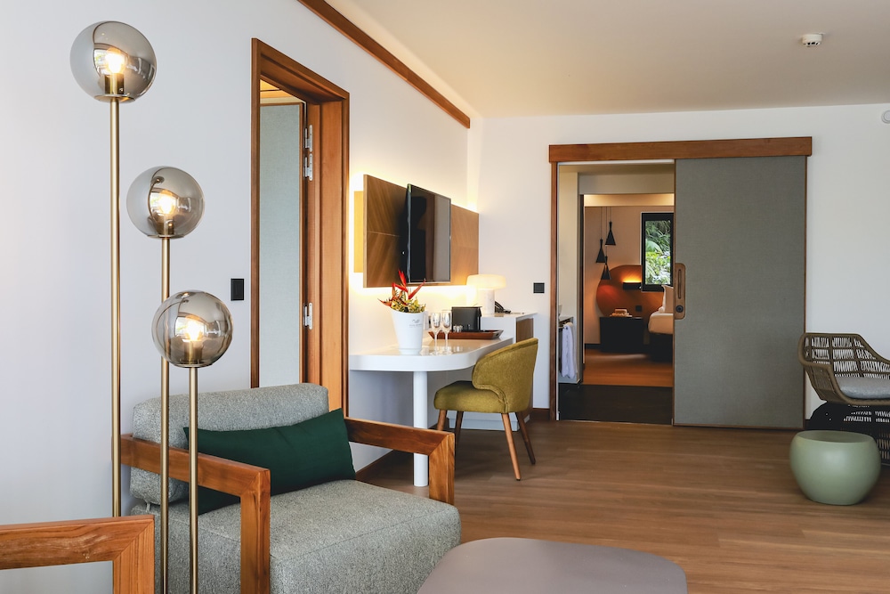 Signature Suite, 2 Bedrooms, Hot Tub, Oceanfront