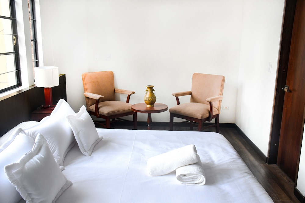 Standard Double Room - Photo 6