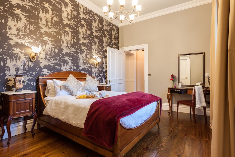Suite, Private Bathroom (Furlong) photo 2