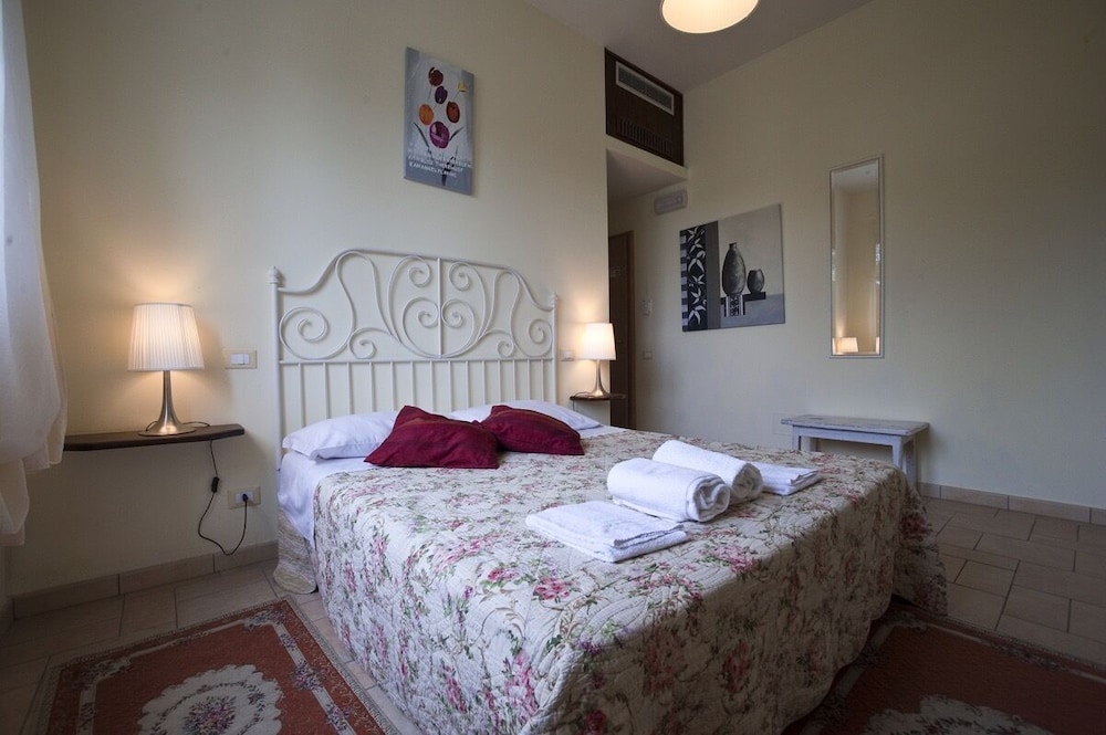 Classic Double Room photo 3