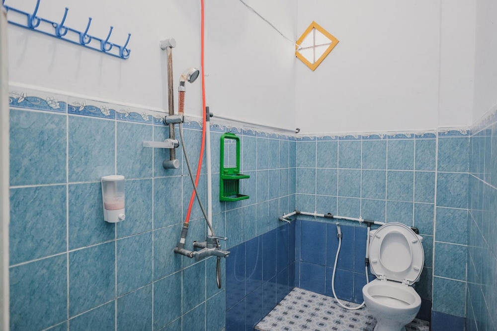 Standard Twin Room (Reddoorz) photo 3