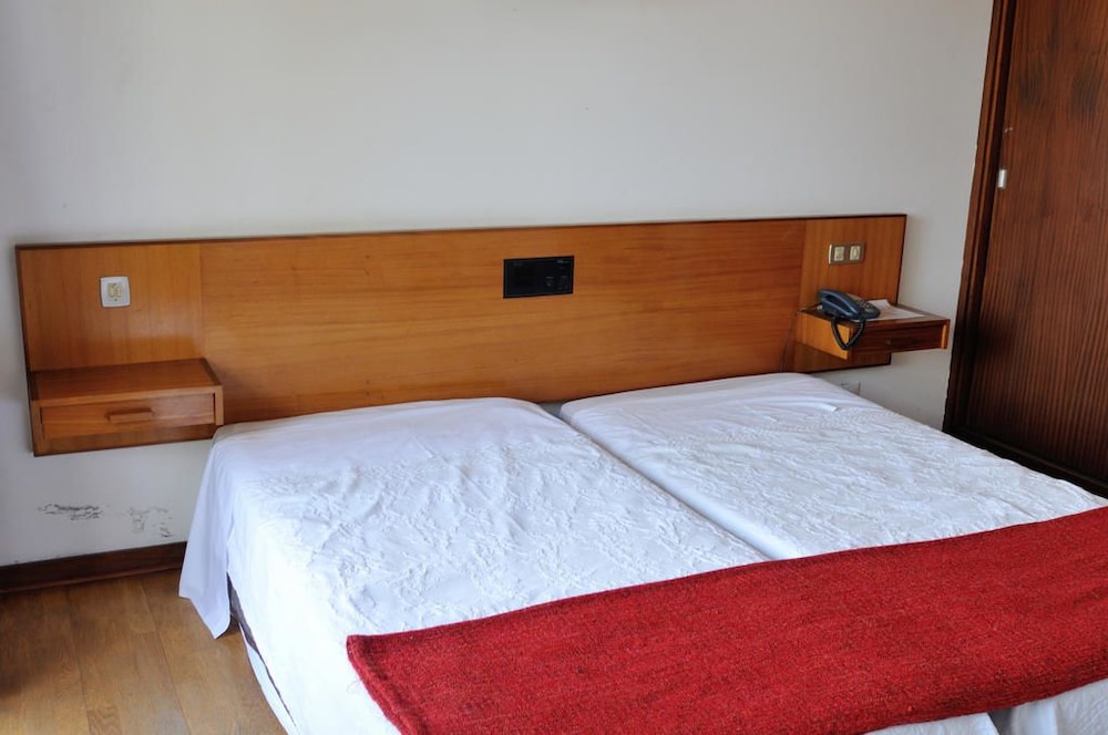 Twin Room (Single Use)