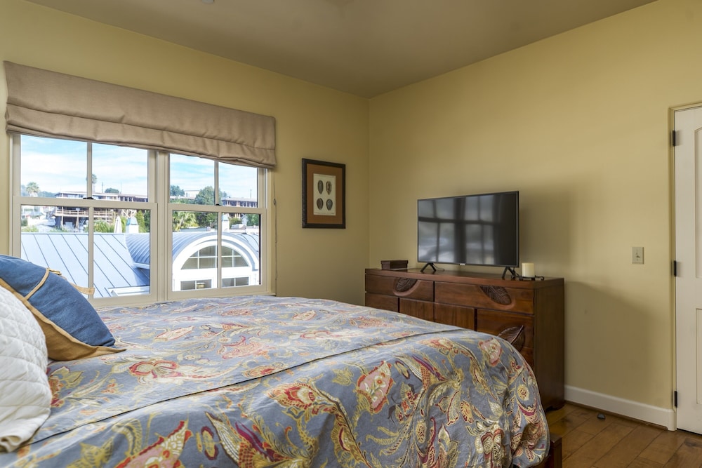 Condo, 1 Bedroom photo 3