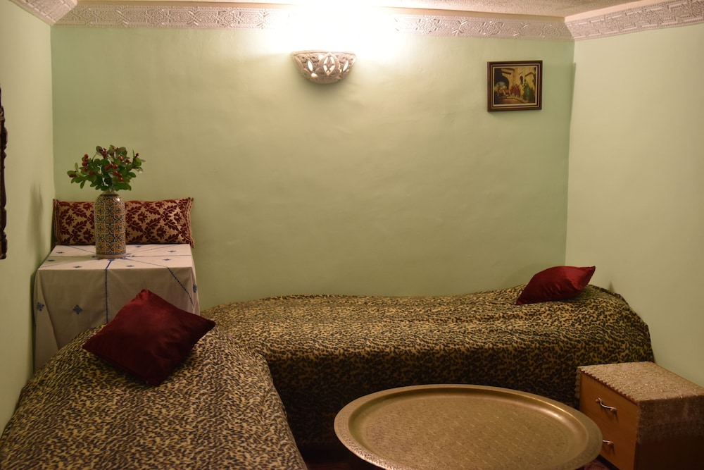Classic Quadruple Room - Photo 9
