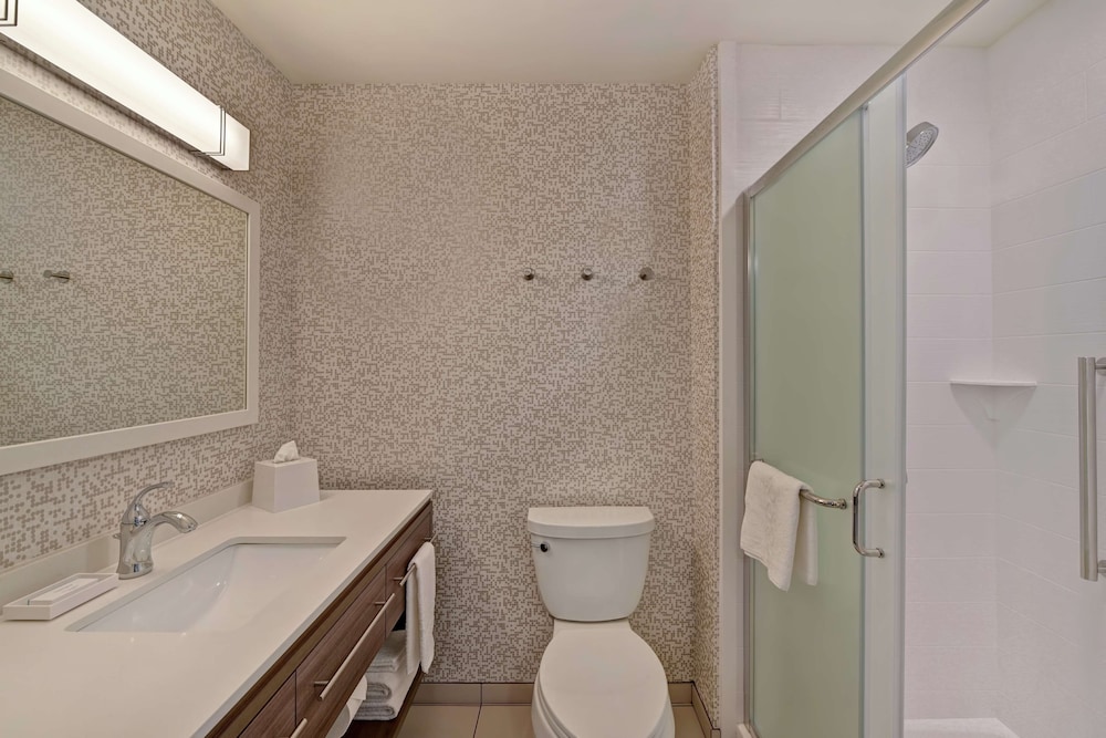 Studio, 2 Queen Beds, Accessible (Hearing) - Photo 4