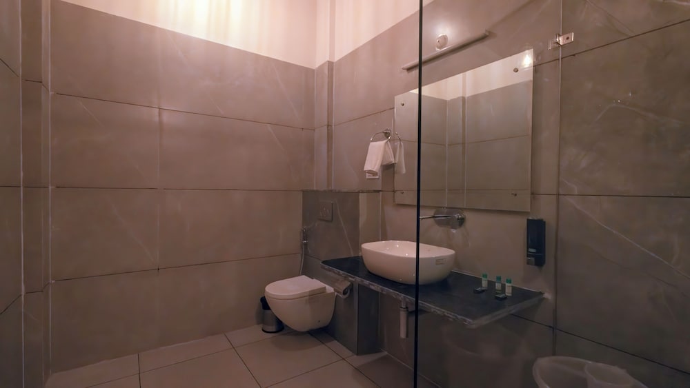Luxury Room, Pool View photo 3