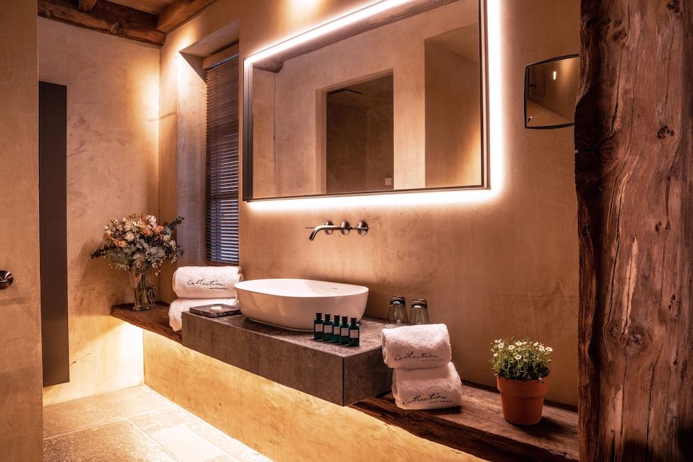 Superior Double Room (Steam Shower) photo 3
