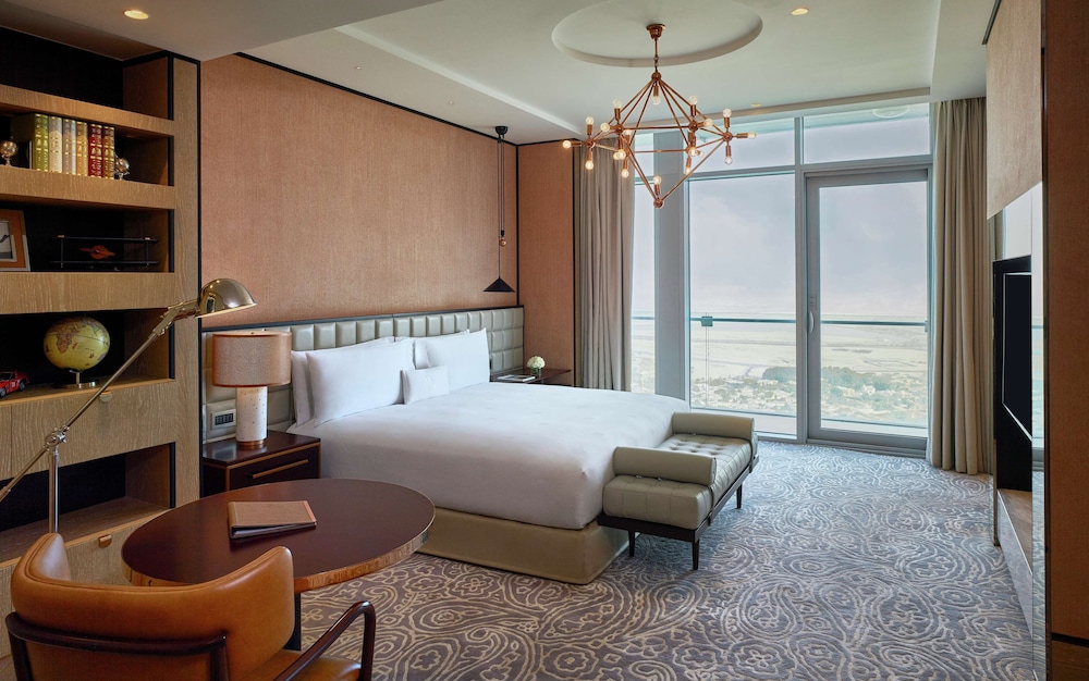 Suite, 3 Bedrooms (Residential)