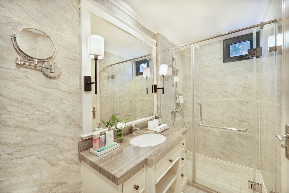 1-Bedroom Villa Lake View with Private Pool thumbnail 6