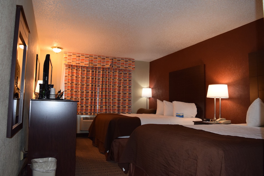 Business Room, 1 King Bed - Photo 2