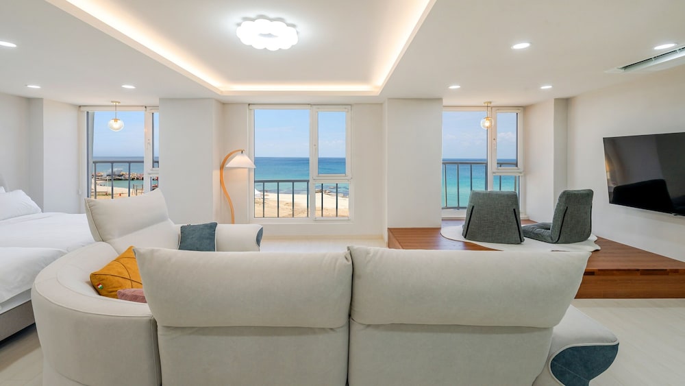 Basic Room, 1 Bedroom (301 Ocean Fam) photo 2