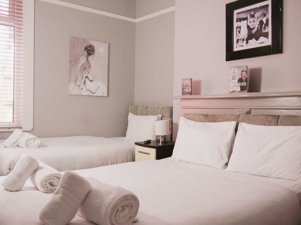 Suite, Ensuite (1) photo 3