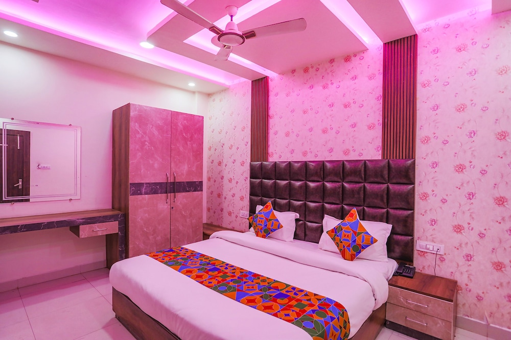 Executive Room - Photo 1