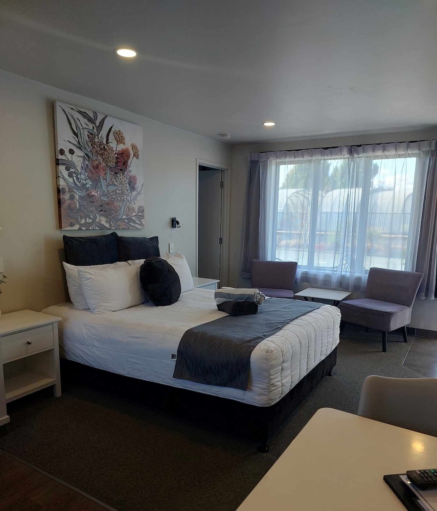 Motel Style 2 Bedroom