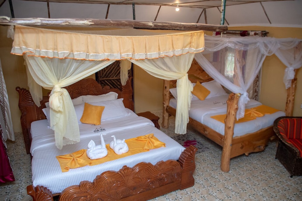Double or Twin Room, Patio, River View photo 3