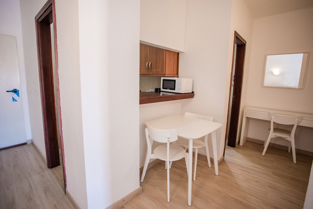 Classic Studio, Terrace, Pool View (2 Adults)
