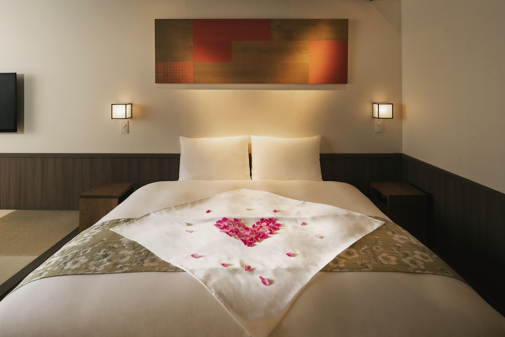 Premium Double Room, 1 Bedroom, Bathtub photo 3