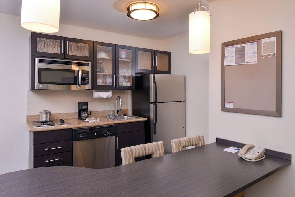 Suite, 1 Bedroom, Accessible (Mobility) - Photo 16