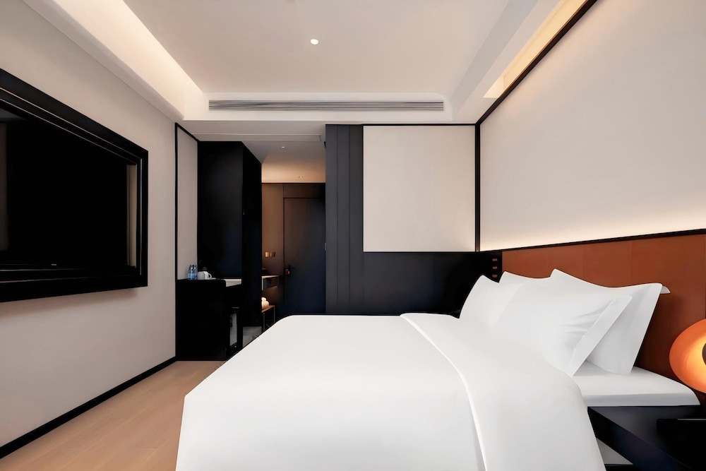 Classic Double Room, City View