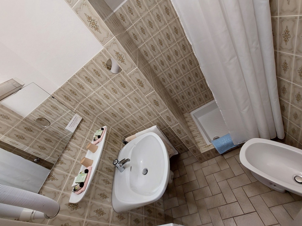 Superior Twin Room photo 2