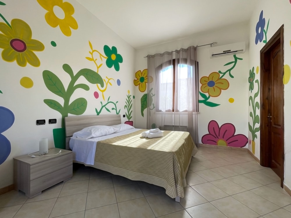 Signature Double Room, 1 Queen Bed, Patio (Mono 2 Adults)