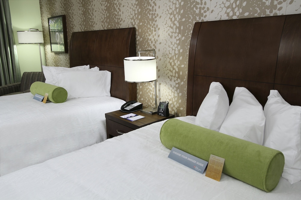 Room, 2 Queen Beds, Accessible (Roll-In Shower) - Photo 3