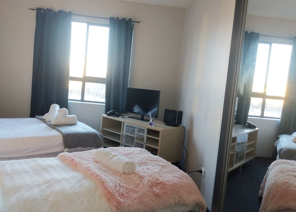 Apartment, 2 Bedrooms, Shared Bathroom photo 2