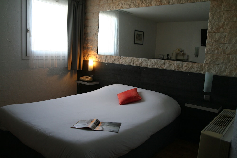 Standard Double Room - Photo 2