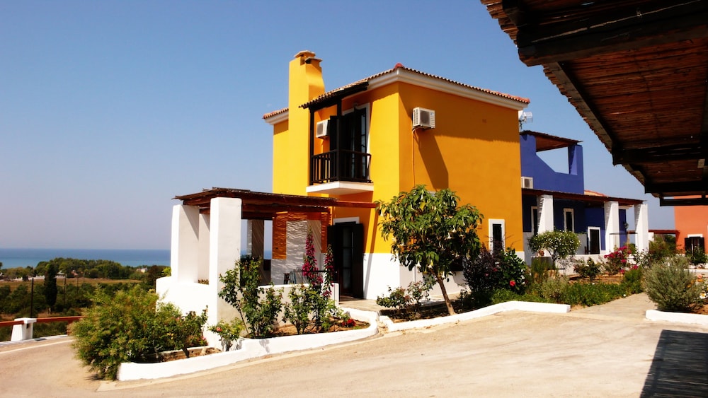 Family Villa (Olenos)