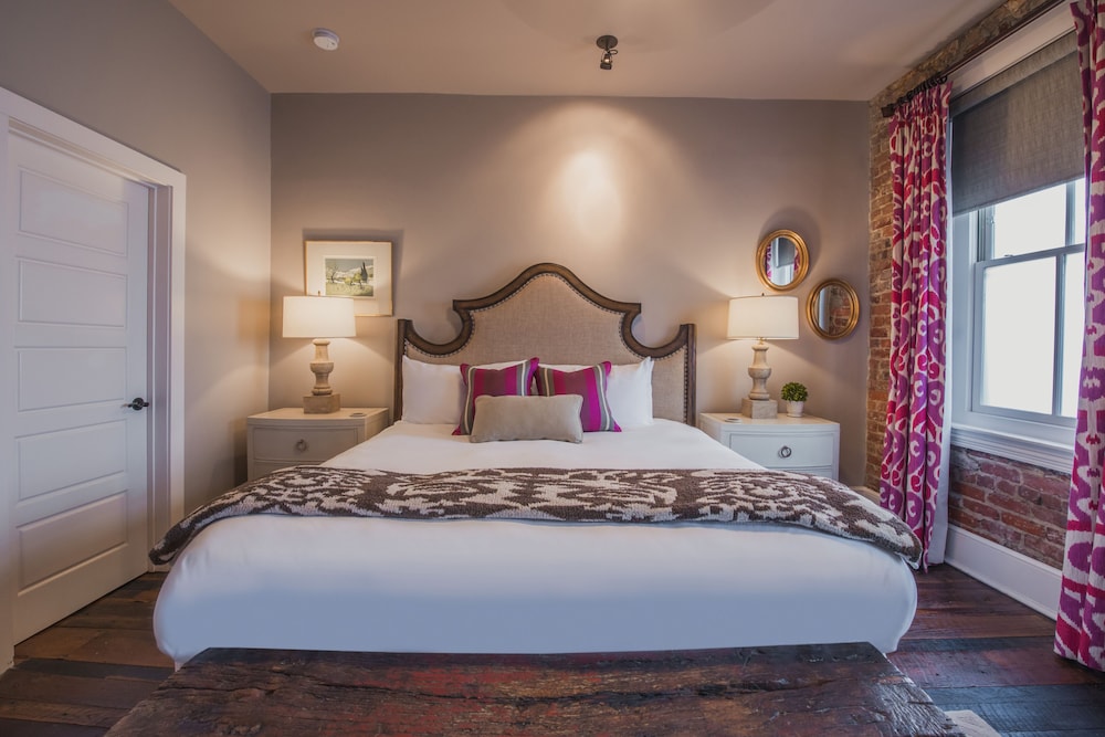 Executive Suite, 1 King Bed photo 2