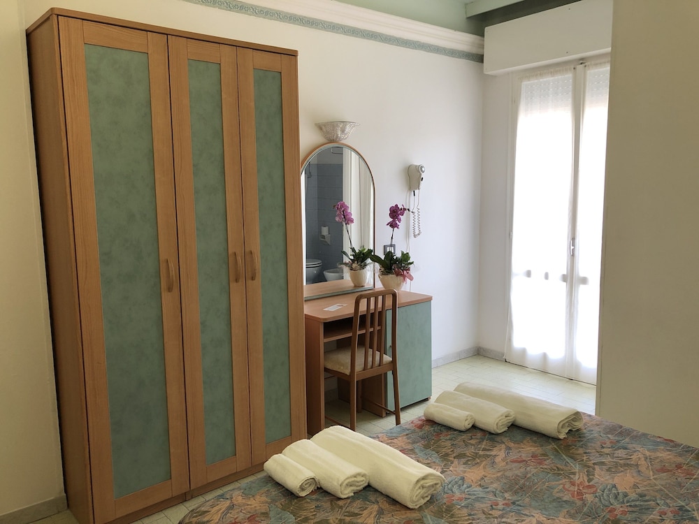 Comfort Double Or Twin Room photo 3