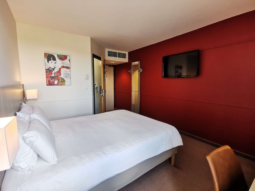 Standard Room, 1 Double Bed - Photo 5
