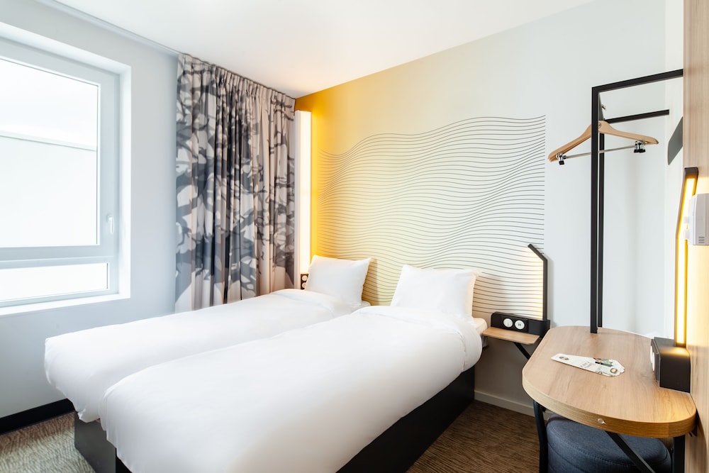 Twin Room - Photo 1