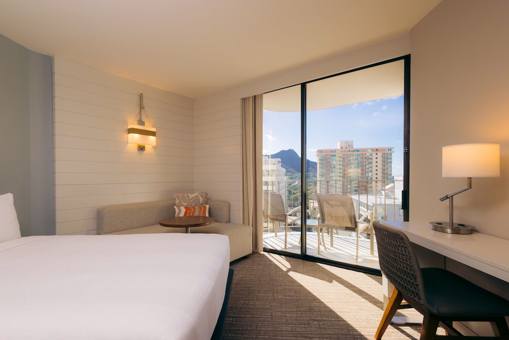 Room, 1 King Bed With Sofa Bed, Balcony, City View (waikiki City View)