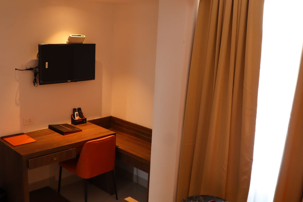 Premium Room - Photo 11